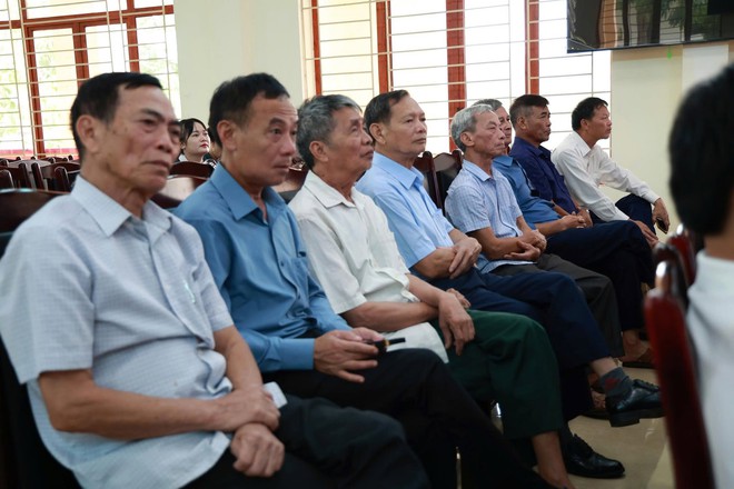 ĐẠI BIỂU HĐND XÃ TRUNG GIÃ TIẾP XÚC CỬ TRI TRƯỚC KỲ HỌP THỨ HAI- Ảnh 11.