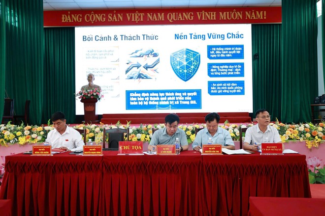 ĐẠI BIỂU HĐND XÃ TRUNG GIÃ TIẾP XÚC CỬ TRI TRƯỚC KỲ HỌP THỨ HAI- Ảnh 15.