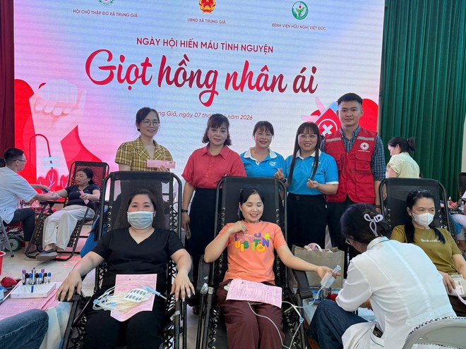 TRUNG GIÃ LAN TỎA NGHĨA CỬ CAO ĐẸP TỪ NGÀY HỘI HIẾN MÁU TÌNH NGUYỆN “GIỌT HỒNG NHÂN ÁI"- Ảnh 7.