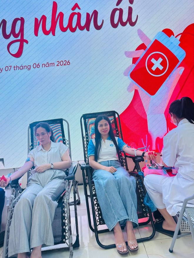 TRUNG GIÃ LAN TỎA NGHĨA CỬ CAO ĐẸP TỪ NGÀY HỘI HIẾN MÁU TÌNH NGUYỆN “GIỌT HỒNG NHÂN ÁI"- Ảnh 10.