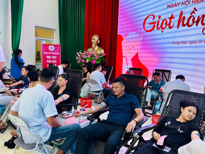 TRUNG GIÃ LAN TỎA NGHĨA CỬ CAO ĐẸP TỪ NGÀY HỘI HIẾN MÁU TÌNH NGUYỆN “GIỌT HỒNG NHÂN ÁI"- Ảnh 13.