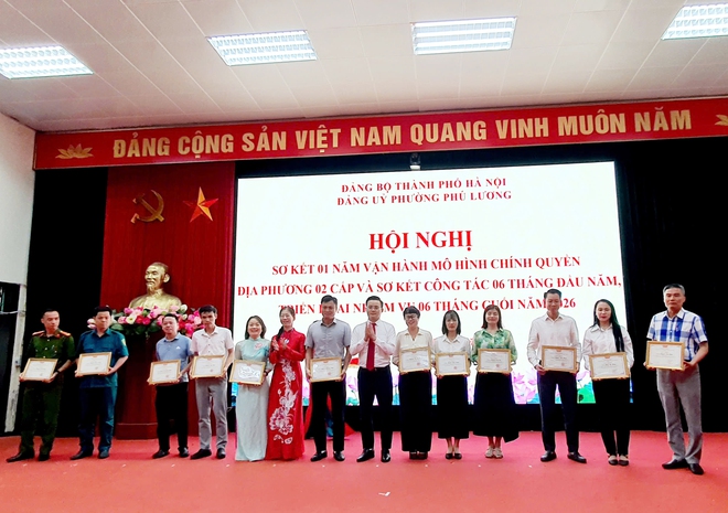 Phường Phú Lương: Hội nghị Sơ kết 1 năm vận hành mô hình chính quyền địa phương hai cấp và đánh giá kết quả thực hiện nhiệm vụ 6 tháng đầu năm 2026 và triển khai nhiệm vụ trọng tâm 6 tháng cuối năm- Ảnh 8.
