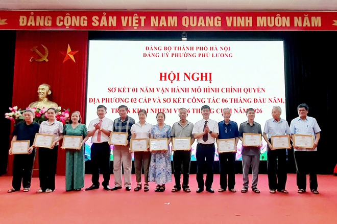 Phường Phú Lương: Hội nghị Sơ kết 1 năm vận hành mô hình chính quyền địa phương hai cấp và đánh giá kết quả thực hiện nhiệm vụ 6 tháng đầu năm 2026 và triển khai nhiệm vụ trọng tâm 6 tháng cuối năm- Ảnh 10.