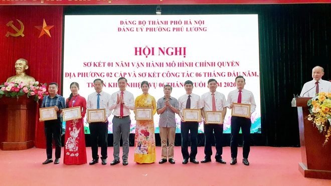 Phường Phú Lương: Hội nghị Sơ kết 1 năm vận hành mô hình chính quyền địa phương hai cấp và đánh giá kết quả thực hiện nhiệm vụ 6 tháng đầu năm 2026 và triển khai nhiệm vụ trọng tâm 6 tháng cuối năm- Ảnh 7.