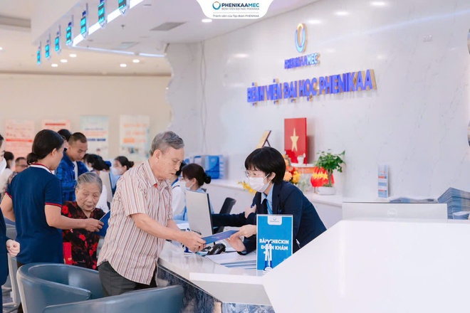 Lan tỏa đạo lý “Đền ơn đáp nghĩa” qua chương trình chăm sóc sức khỏe người có công trên địa bàn phường Xuân Phương- Ảnh 3.