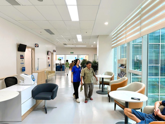 Lan tỏa đạo lý “Đền ơn đáp nghĩa” qua chương trình chăm sóc sức khỏe người có công trên địa bàn phường Xuân Phương- Ảnh 11.