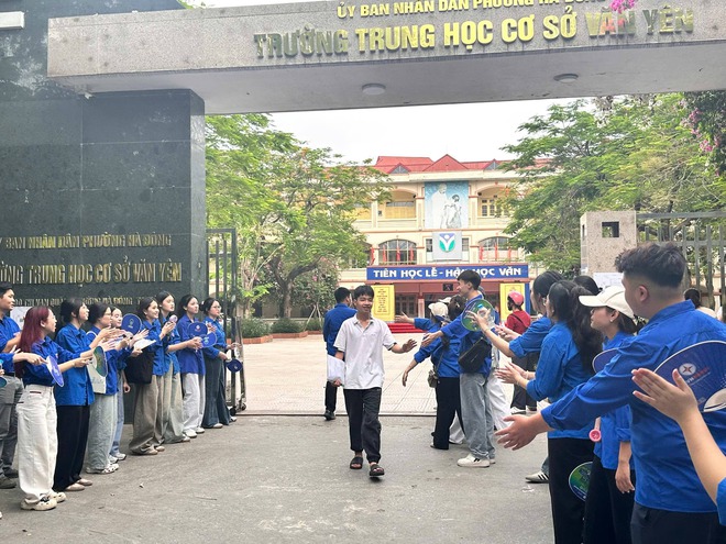 Gần 4800 thí sinh Hà Đông hoàn thành kỳ thi tuyển sinh lớp 10 năm học 2026- 2027- Ảnh 7.