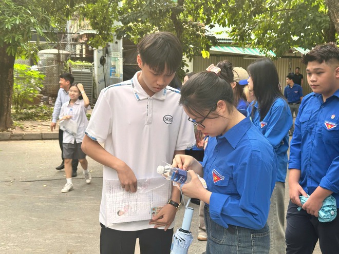 Gần 4800 thí sinh Hà Đông hoàn thành kỳ thi tuyển sinh lớp 10 năm học 2026- 2027- Ảnh 3.