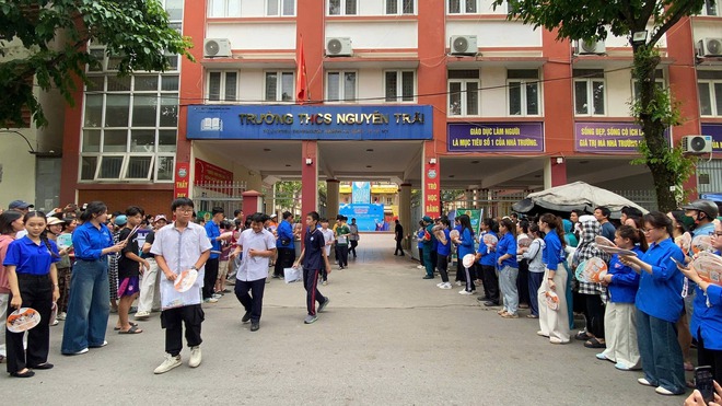 Gần 4800 thí sinh Hà Đông hoàn thành kỳ thi tuyển sinh lớp 10 năm học 2026- 2027- Ảnh 6.
