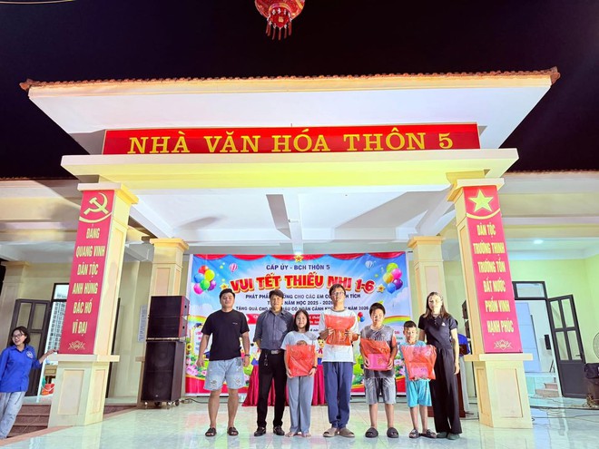 THÔN 5, XÃ TRUNG GIÃ TỔ CHỨC THÀNH CÔNG CHƯƠNG TRÌNH KHUYẾN HỌC – VUI TẾT THIẾU NHI 2026- Ảnh 7.