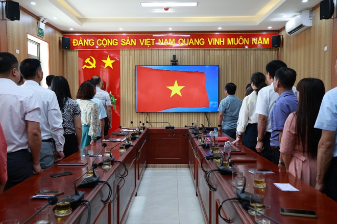 ĐẢNG UỶ XÃ TRUNG GIÃ TỔ CHỨC LỄ CHÀO CỜ THÁNG 6/2026- Ảnh 2.