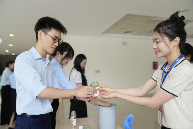 Đổi pin cũ - lan tỏa lỏa lối sống xanh- Ảnh 2.