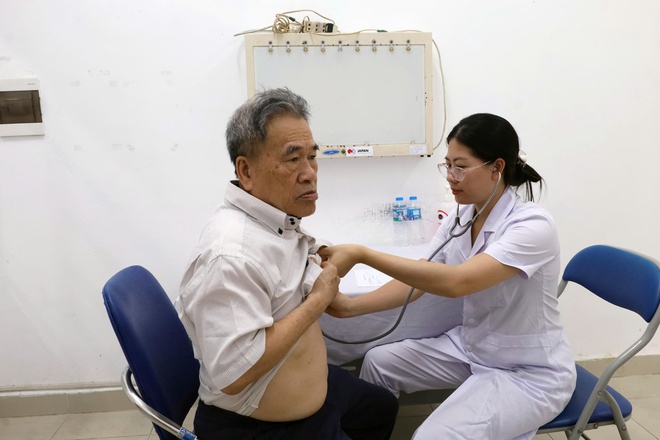 Khương Đình: Khám sức khỏe cho đối tượng chính sách, người có công với cách mạng- Ảnh 6.