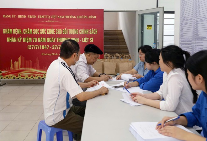 Khương Đình: Khám sức khỏe cho đối tượng chính sách, người có công với cách mạng- Ảnh 2.