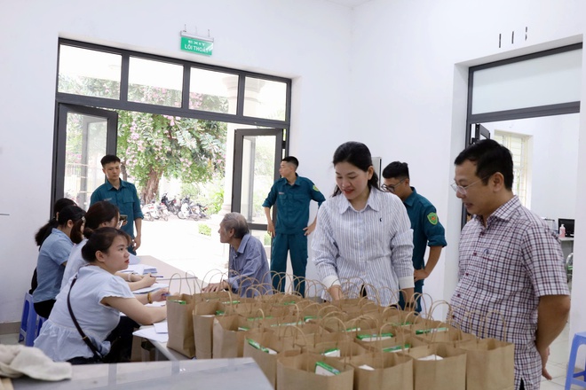 Khương Đình: Khám sức khỏe cho đối tượng chính sách, người có công với cách mạng- Ảnh 3.