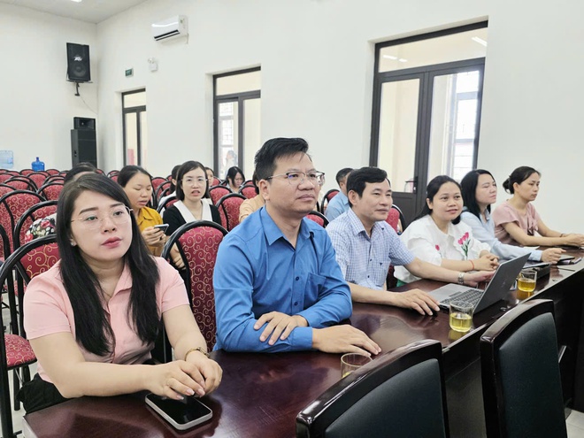 Phường Phú Lương tổ chức tập huấn triển khai hệ thống quản lý thực thi nhiệm vụ và đánh giá cán bộ gắn với OKR/KPI- Ảnh 5.