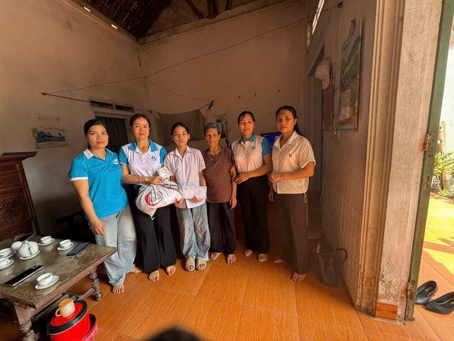 HỘI LHPN XÃ CỔ ĐÔ TIẾP TỤC TRIỂN KHAI CHƯƠNG TRÌNH “MẸ ĐỠ ĐẦU” ĐỒNG HÀNH CÙNG TRẺ MỒ CÔI CÓ HOÀN CẢNH KHÓ KHĂN- Ảnh 2.