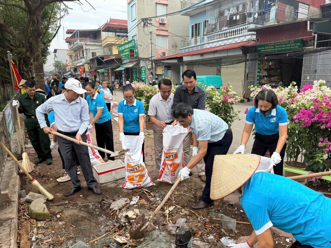 Phường Phú Lương tổ chức ra quân tổng vệ sinh môi trường hưởng ứng Ngày Môi trường Thế giới 5/6- Ảnh 2.