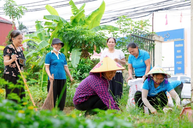 Xã Hồng Vân ra quân hưởng ứng phong trào “toàn dân chung tay bảo vệ môi trường, vì thủ đô xanh - sạch - đẹp” năm 2026.- Ảnh 11.