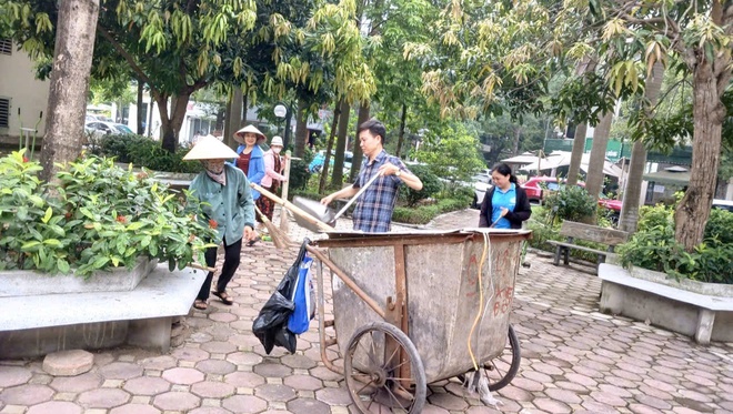 Phường Xuân Phương ra quân hưởng ứng phong trào "Toàn dân chung tay bảo vệ môi trường, vì Thủ đô xanh - sạch - đẹp"- Ảnh 5.