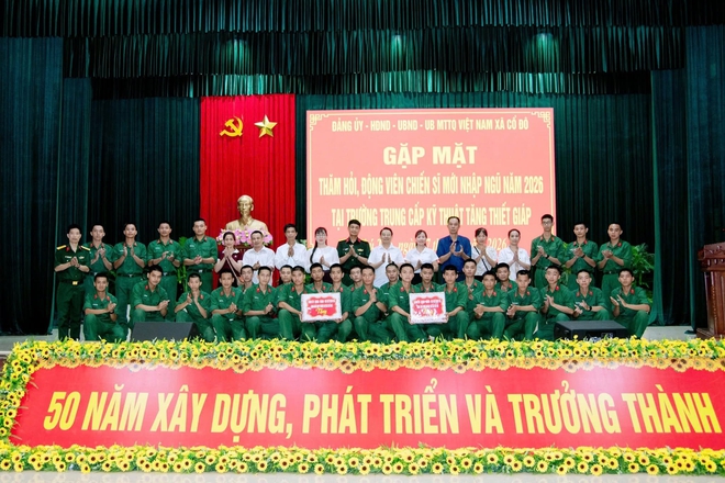 XÃ CỔ ĐÔ TỔ CHỨC THĂM HỎI, ĐỘNG VIÊN CÁC CHIẾN SĨ MỚI ĐANG THỰC HIỆN NGHĨA VỤ QUÂN SỰ- Ảnh 3.