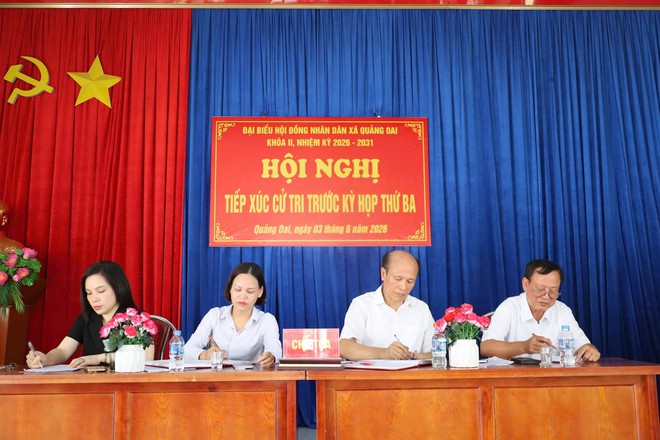 TỔ ĐẠI BIỂU SỐ 8 HĐND XÃ QUẢNG OAI TIẾP XÚC CỬ TRI TRƯỚC KỲ HỌP THỨ BA HĐND XÃ KHÓA II- Ảnh 13.