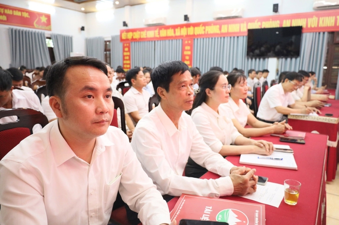 XÃ CỔ ĐÔ TỔ CHỨC HỘI NGHỊ TRIỂN KHAI LẤY Ý KIẾN DỰ THẢO PHƯƠNG ÁN SẮP XẾP CÁC THÔN TRÊN ĐỊA BÀN- Ảnh 2.