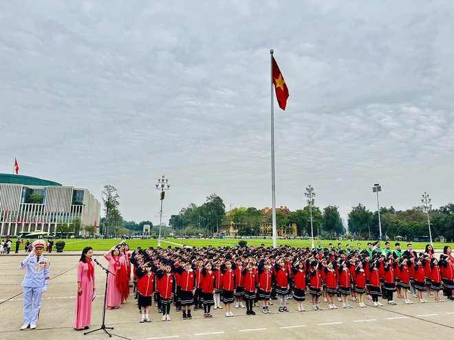 Cô giáo Đỗ Thu Thủy- Giáo viên Tổng phụ trách Đội tiêu biểu, tận tâm- Ảnh 2.