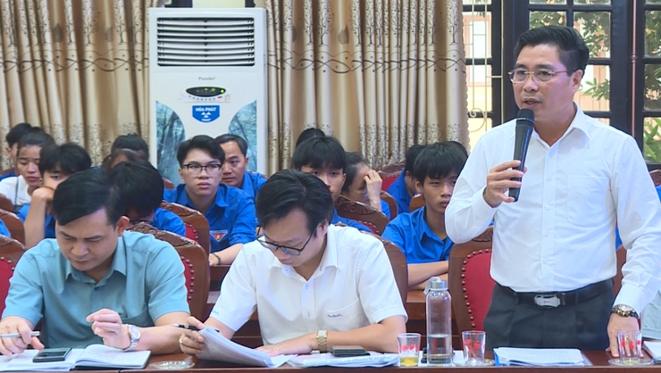 Đối thoại giữa đồng chí Chủ tịch UBND huyện với thanh niên năm 2024- Ảnh 3.