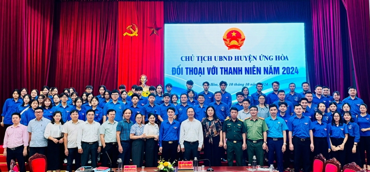 Đối thoại giữa đồng chí Chủ tịch UBND huyện với thanh niên năm 2024- Ảnh 6.