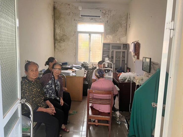 “Triển khai công tác khám và chăm sóc người cao tuổi và người khuyết tật trên địa bàn xã Song Phương đợt 2 năm 2024”- Ảnh 1.