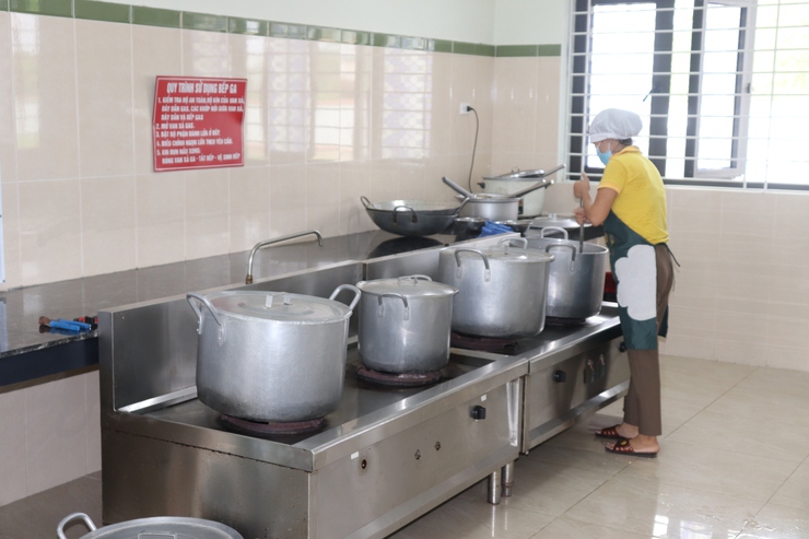Đoàn kiểm tra liên ngành công tác ATTP huyện kiểm tra công tác ATTP trường học tại xã Khai Thái- Ảnh 3.