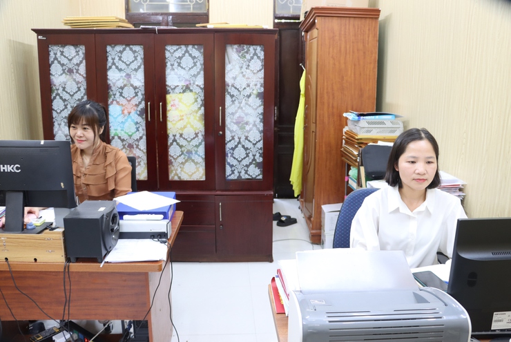 Văn phòng Huyện ủy Phú Xuyên phát huy truyền thống “Tuyệt đối trung thành, đoàn kết, sáng tạo, tận tụy, chu đáo, giữ vững nguyên tắc”- Ảnh 6.