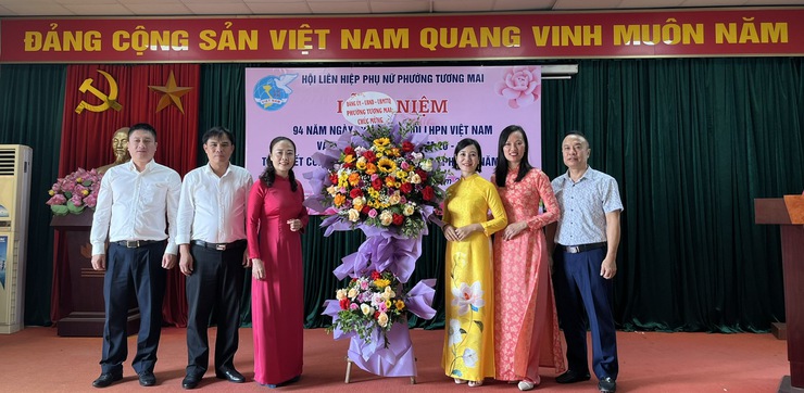 Chùm hoạt động kỷ niệm 94 năm ngày thành lập Hội LHPN Việt Nam; Tổng kết công tác Hội và phong trào phụ nữ năm 2024 của Hội LHPN phường Tương Mai- Ảnh 1.