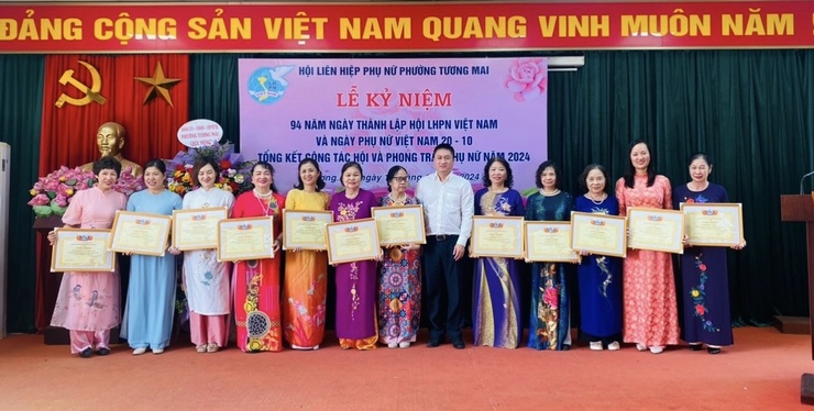 Chùm hoạt động kỷ niệm 94 năm ngày thành lập Hội LHPN Việt Nam; Tổng kết công tác Hội và phong trào phụ nữ năm 2024 của Hội LHPN phường Tương Mai- Ảnh 10.