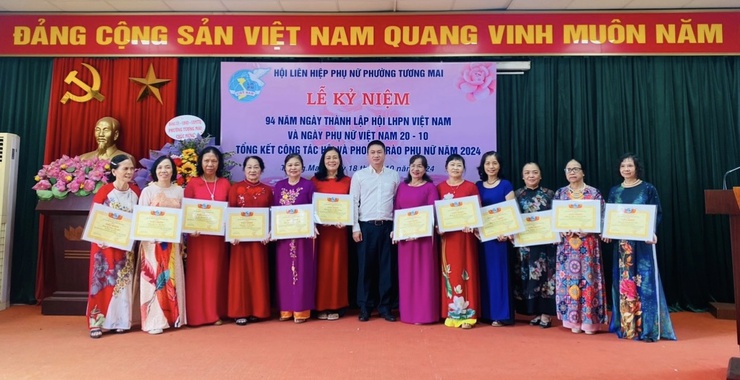 Chùm hoạt động kỷ niệm 94 năm ngày thành lập Hội LHPN Việt Nam; Tổng kết công tác Hội và phong trào phụ nữ năm 2024 của Hội LHPN phường Tương Mai- Ảnh 11.