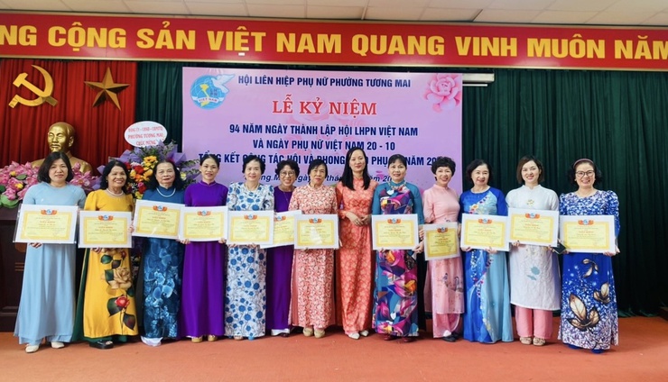 Chùm hoạt động kỷ niệm 94 năm ngày thành lập Hội LHPN Việt Nam; Tổng kết công tác Hội và phong trào phụ nữ năm 2024 của Hội LHPN phường Tương Mai- Ảnh 13.