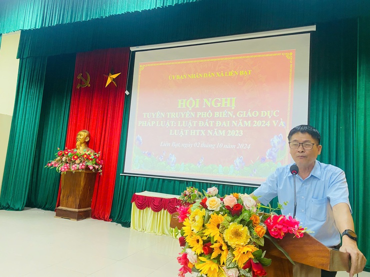 UBND XÃ LIÊN BẠT TỔ CHỨC HỘI NGHỊ TUYÊN TRUYỀN PHỔ BIẾN, GIÁO DỤC PHÁP LUẬT: LUẬT ĐẤT ĐAI NĂM 2024 VÀ LUẬT HTX SỬA ĐỔI NĂM 2023- Ảnh 2.