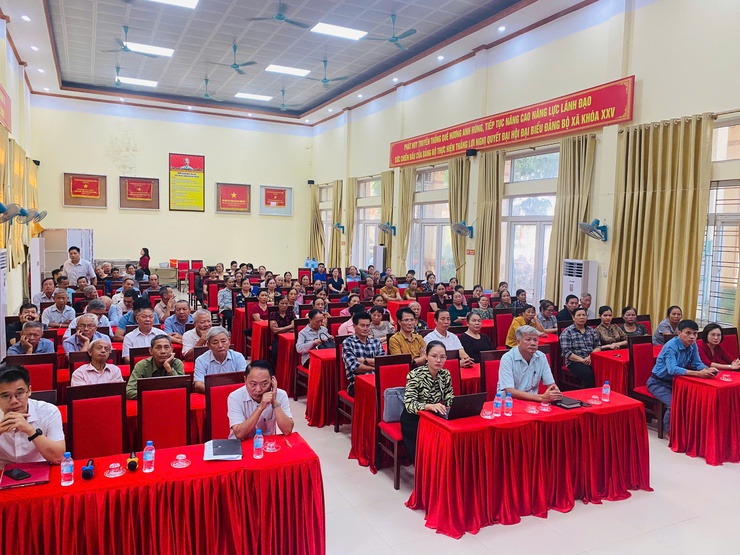 UBND XÃ LIÊN BẠT TỔ CHỨC HỘI NGHỊ TUYÊN TRUYỀN PHỔ BIẾN, GIÁO DỤC PHÁP LUẬT: LUẬT ĐẤT ĐAI NĂM 2024 VÀ LUẬT HTX SỬA ĐỔI NĂM 2023- Ảnh 1.