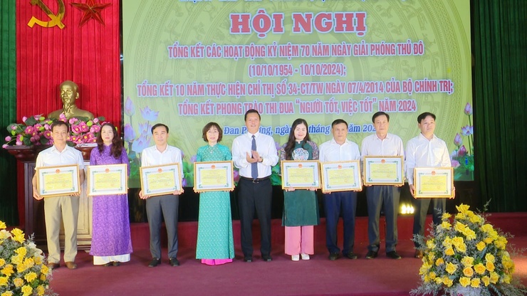 Tổng kết các hoạt động kỷ niệm 70 năm Ngày Giải phóng Thủ đô và Phong trào thi đua người tốt việc tốt năm 2024- Ảnh 1.