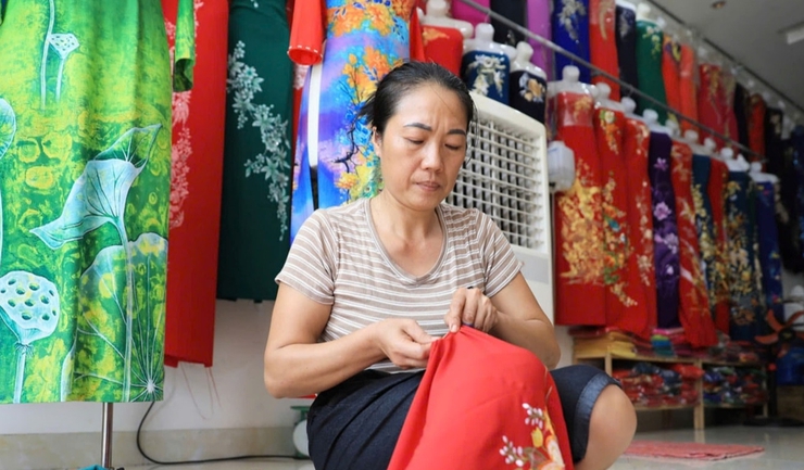 Trạch Xá: “Làng may áo dài truyền thống - Di sản văn hóa phi vật thể quốc gia"- Ảnh 2.