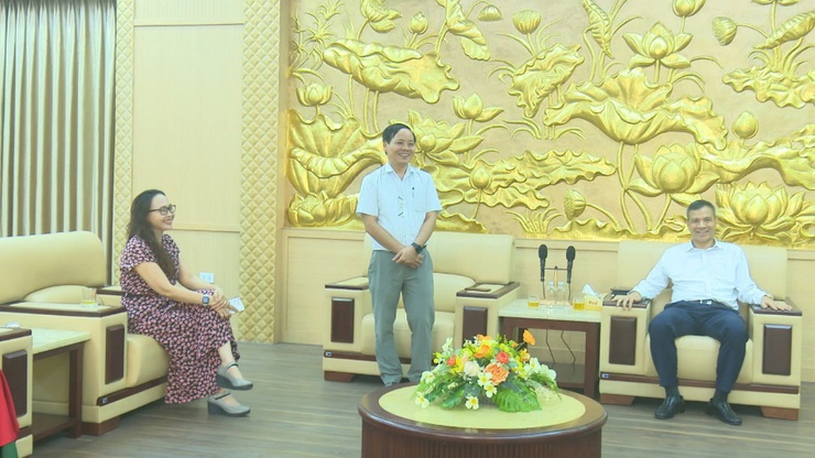 Đồng chí Nguyễn Trung Thuận-UV BTV Huyện ủy, Phó Chủ tịch UBND huyện gặp mặt, động viên các thầy, cô giáo tham gia hội thi giáo viên giỏi thành phố cấp THCS năm học 2024-2025- Ảnh 1. Đồng chí Nguyễn Trung Thuận-UV BTV Huyện ủy, Phó Chủ tịch UBND huyện gặp mặt, động viên các thầy, cô giáo tham gia hội thi giáo viên giỏi thành phố cấp THCS năm học 2024-2025- Ảnh 1.