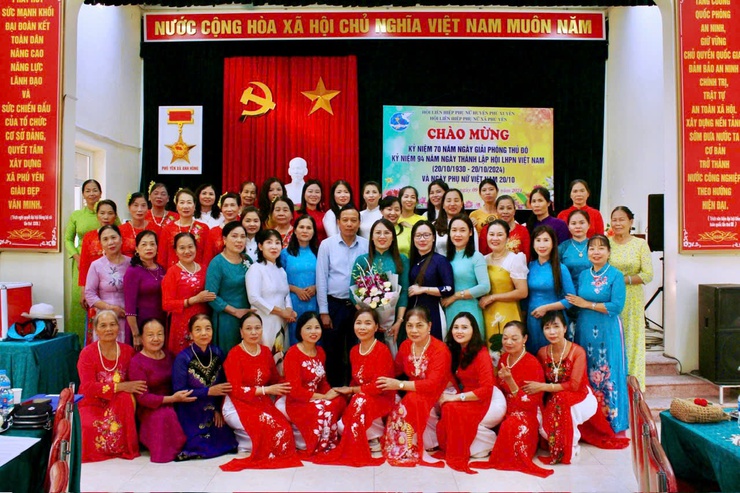 Tin:  Hội LHPN xã Phú Yên tổ chức Hội nghị chào mừng kỷ niệm 70 năm Giải phóng Thủ Đô, 94 năm ngày thành lập Hội LHPN Việt Nam và ngày Phụ nữ Việt nam 20/10- Ảnh 2.
