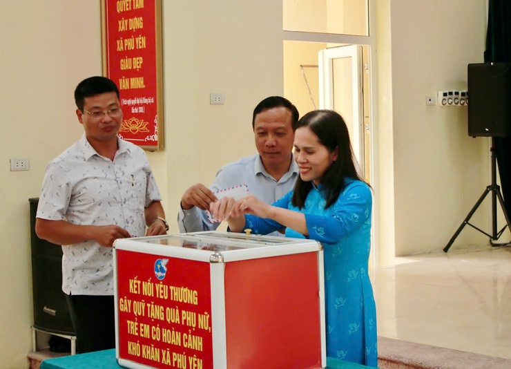 Tin:  Hội LHPN xã Phú Yên tổ chức Hội nghị chào mừng kỷ niệm 70 năm Giải phóng Thủ Đô, 94 năm ngày thành lập Hội LHPN Việt Nam và ngày Phụ nữ Việt nam 20/10- Ảnh 3.