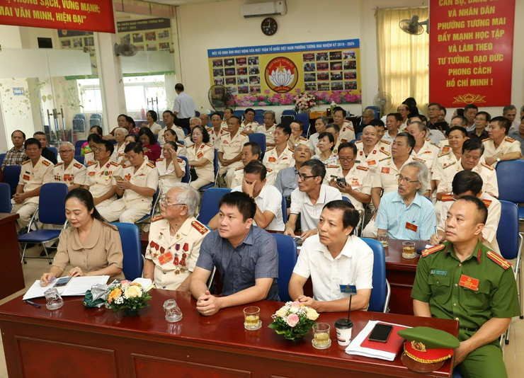 Lễ công bố Quyết định thành lập Chi hội Cựu Công an nhân dân phường Tương Mai- Ảnh 1.