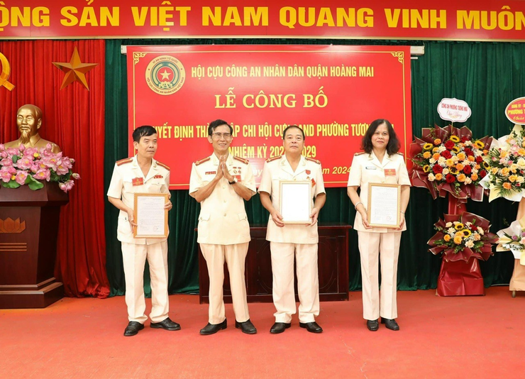 Lễ công bố Quyết định thành lập Chi hội Cựu Công an nhân dân phường Tương Mai- Ảnh 6.