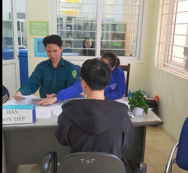 Hội đồng nghĩa vụ quân sự xã Phú Yên đã tổ chức khám sơ tuyển NVQS năm 2025
- Ảnh 7.