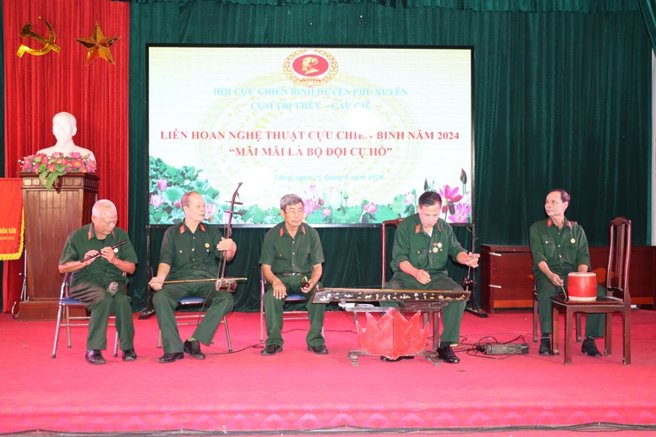 Nhân rộng phong trào văn hóa, văn nghệ tại các cấp hội cựu chiến binh: Thêm phong phú đời sống tinh thần- Ảnh 1.