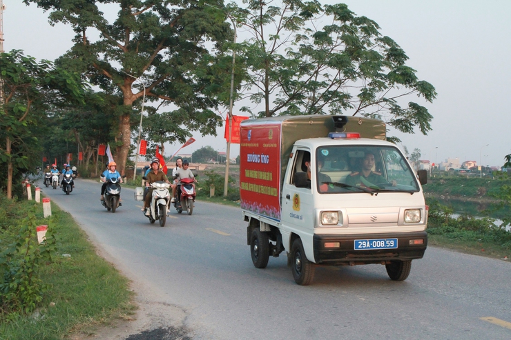 Phú Yên tổ chức tuyên truyền hưởng ứng Ngày Pháp Luật Việt Nam, tháng hành động vì Bình đẳng giới và phòng ngừa, ứng phó với bạo lực trên cơ sở giới năm 2024.- Ảnh 6.