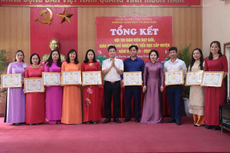 Tổng kết Hội thi giáo viên dạy giỏi tiểu học cấp huyện năm học 2024-2025- Ảnh 3.